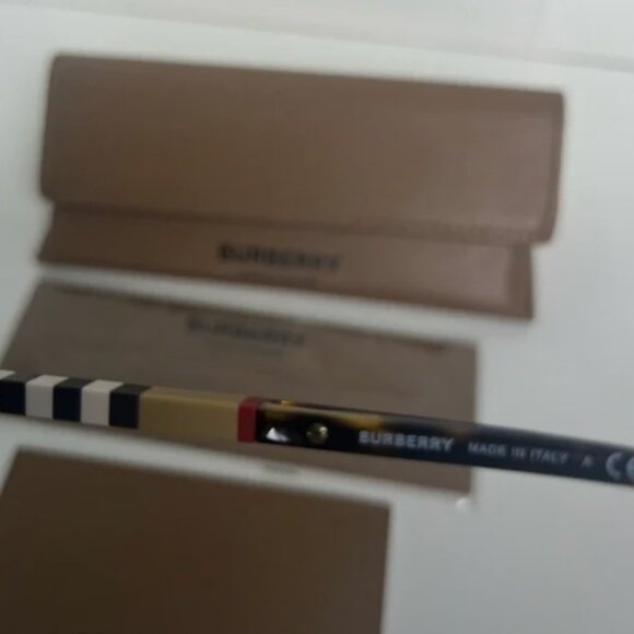 Burberry Gradient Sunglasses, BE4216 NWOT - Picture 8 of 8